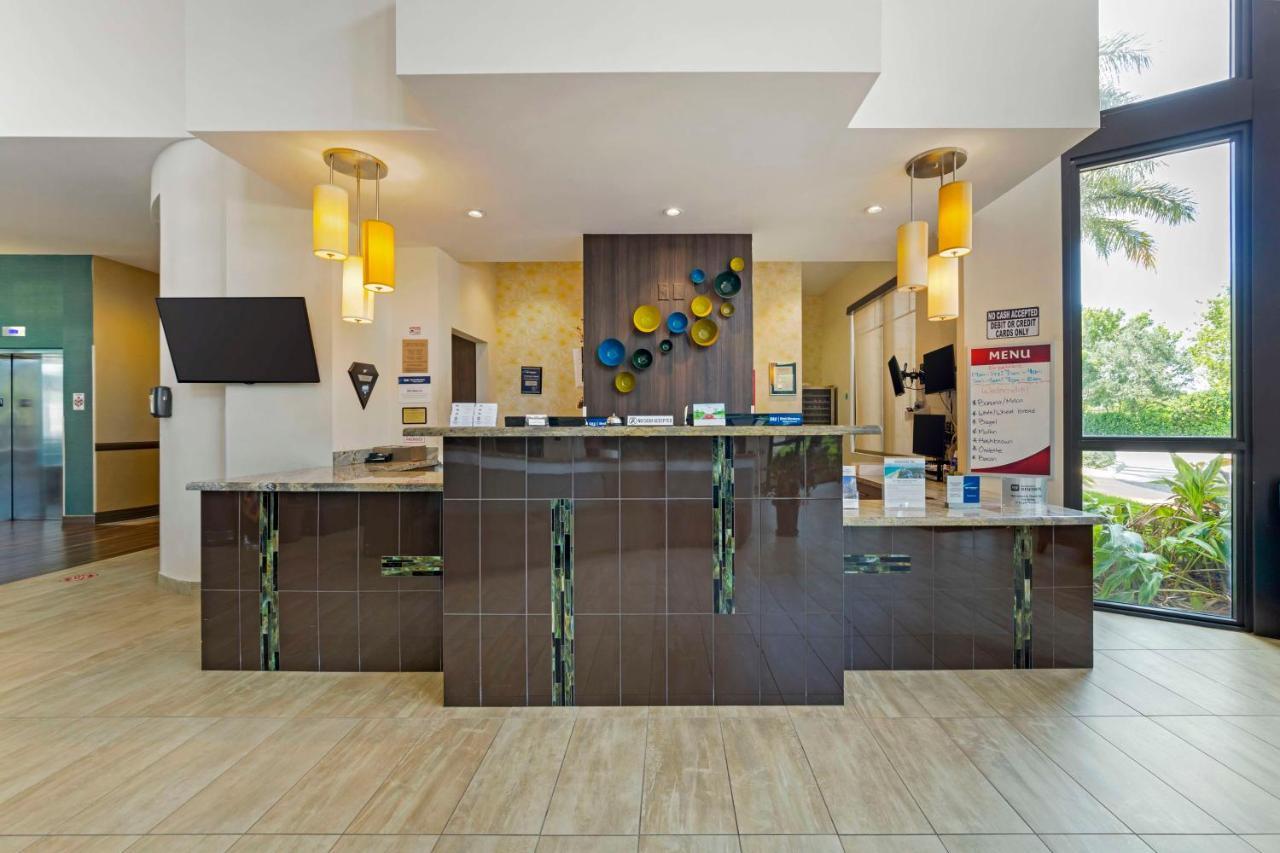 Country Walk Best Western Plus Miami Executive Airport Hotel And Suites מראה חיצוני תמונה