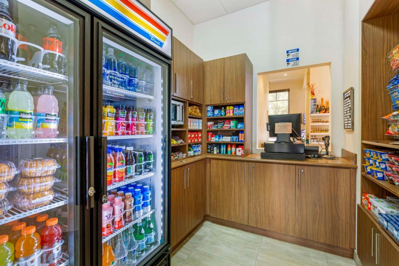Country Walk Best Western Plus Miami Executive Airport Hotel And Suites מראה חיצוני תמונה