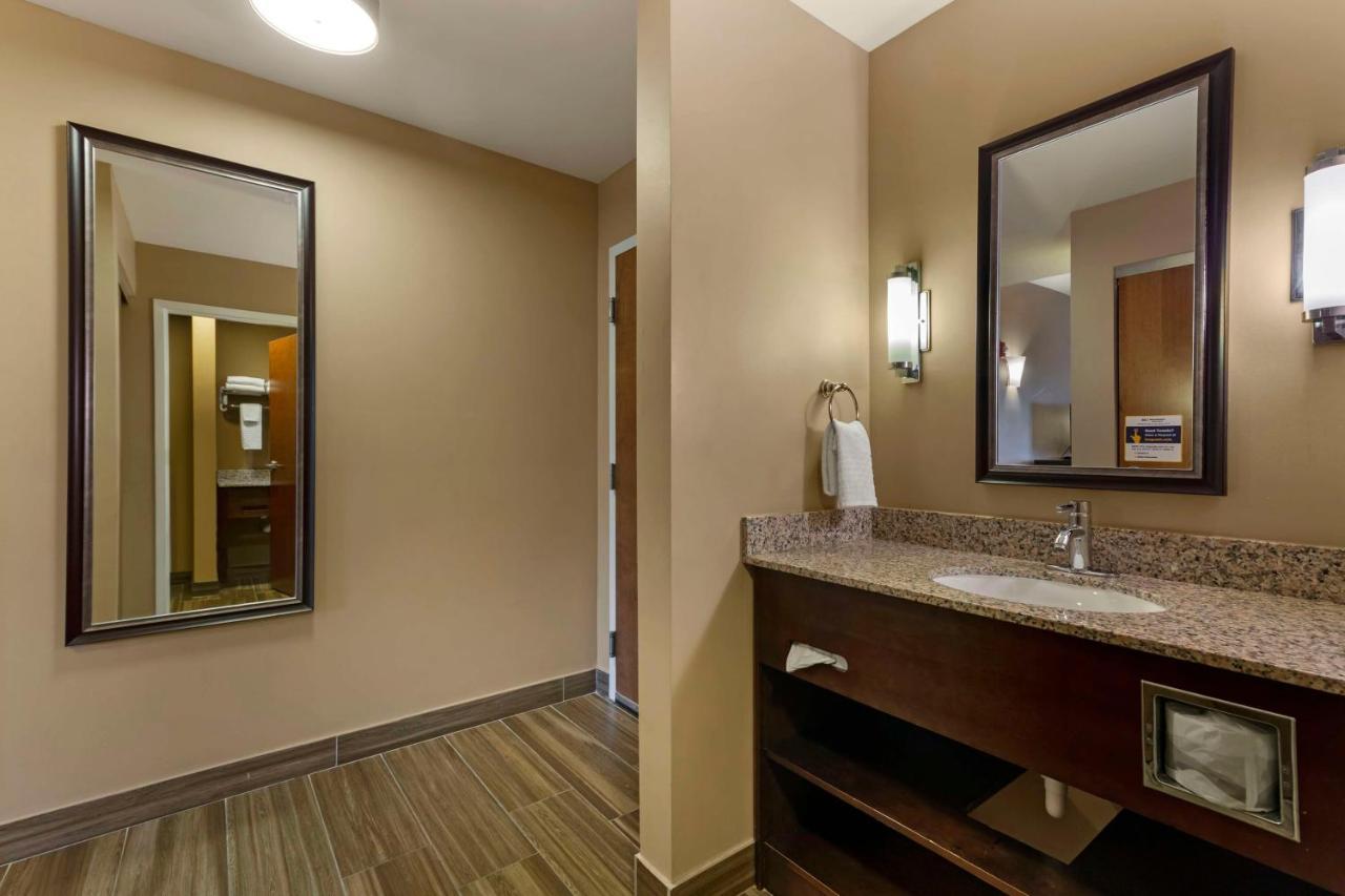 Country Walk Best Western Plus Miami Executive Airport Hotel And Suites מראה חיצוני תמונה