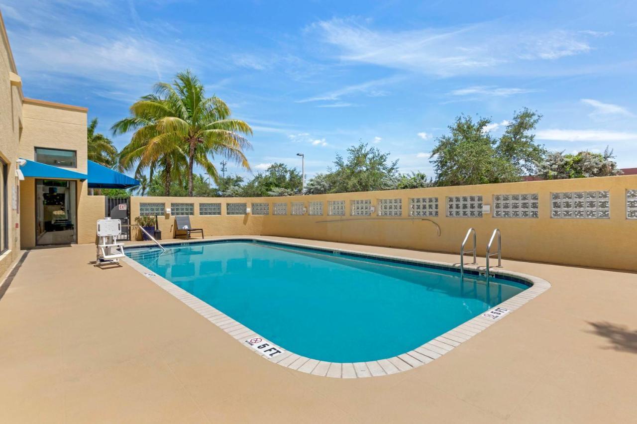 Country Walk Best Western Plus Miami Executive Airport Hotel And Suites מראה חיצוני תמונה