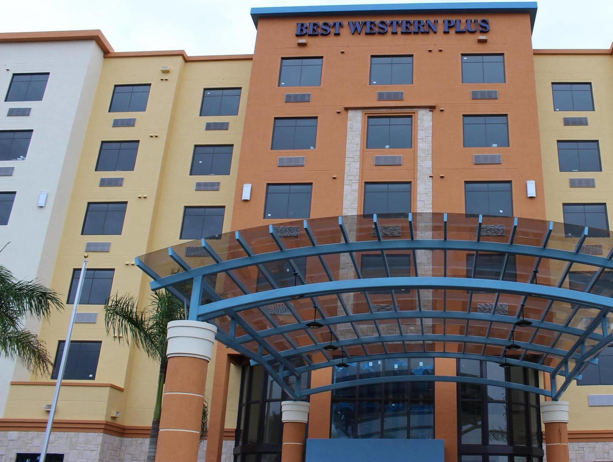 Country Walk Best Western Plus Miami Executive Airport Hotel And Suites מראה חיצוני תמונה